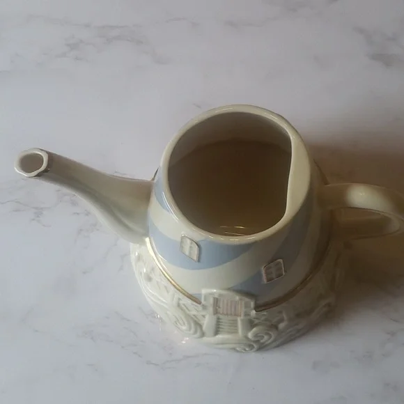 Lenox 2003 Seaside Lighthouse Teapot - Picture 6 of 11
